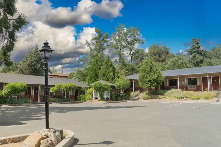 Mariposa Lodge hotel detail image 6