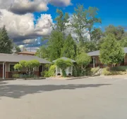 Mariposa Lodge hotel detail image 7