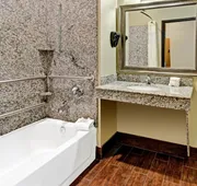 Super 8 by Wyndham San Antonio/Alamodome Area hotel detail image 4