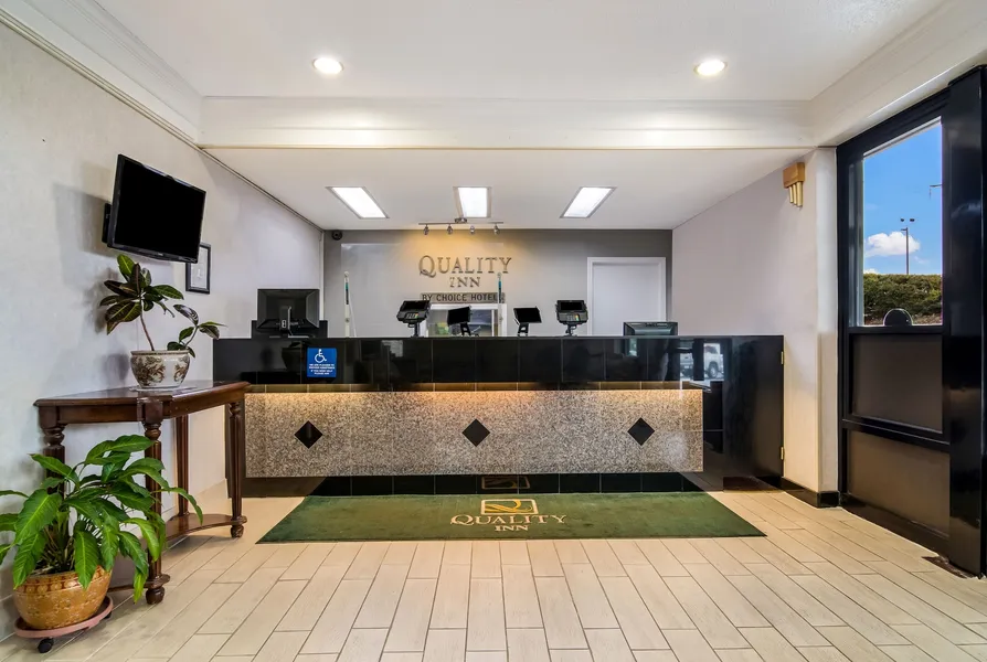 Quality Inn Marietta near Dobbins ARB hotel detail image 2