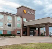 La Quinta Inn & Suites by Wyndham Dallas Mesquite hotel detail image 3