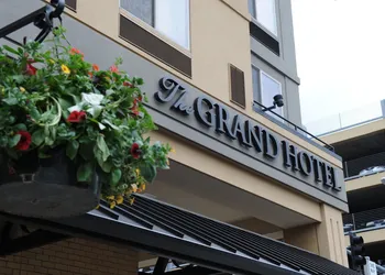 The Grand Hotel - Salem hotel thumbnail 2