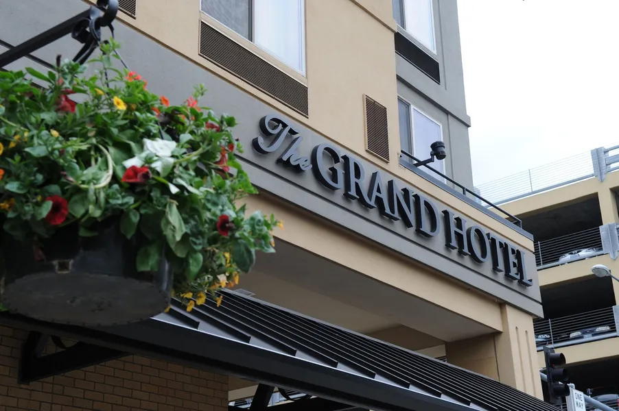 The Grand Hotel - Salem hotel detail image 2
