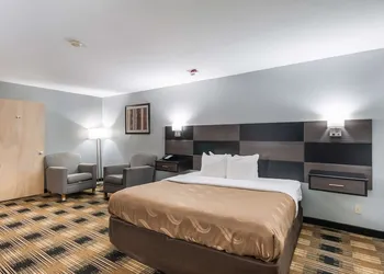 Quality Inn Near Medical Center hotel thumbnail 4