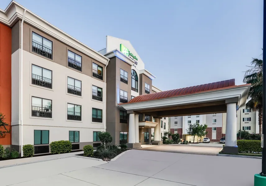 Holiday Inn Express & Suites San Antonio NW near SeaWorld by IHG hotel detail image 6