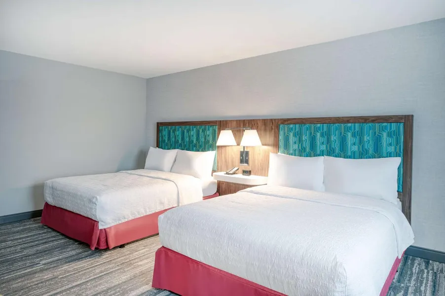 Hampton Inn Cleveland Airport - Tiedeman Road hotel detail image 2