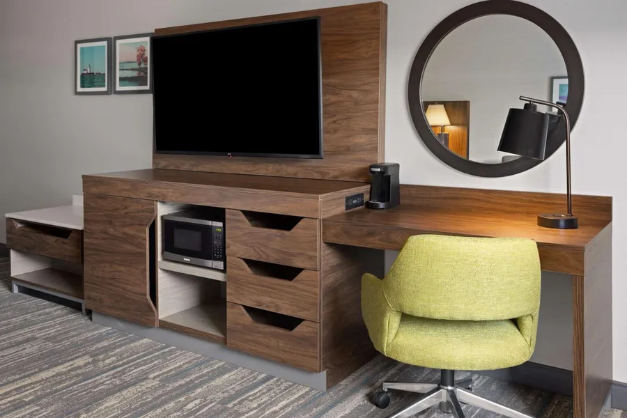 Hampton Inn Cleveland Airport - Tiedeman Road hotel detail image 6
