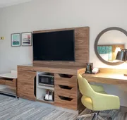 Hampton Inn Cleveland Airport - Tiedeman Road hotel detail image 7