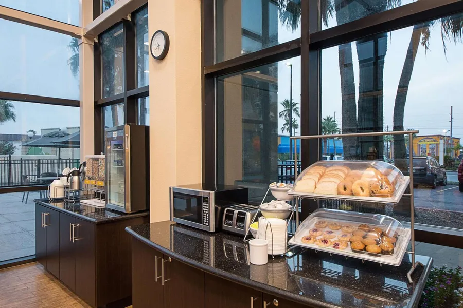 Comfort Suites Beachside hotel detail image 6