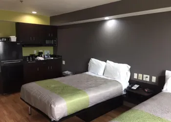 Studio 6 Burleson TX hotel thumbnail 6