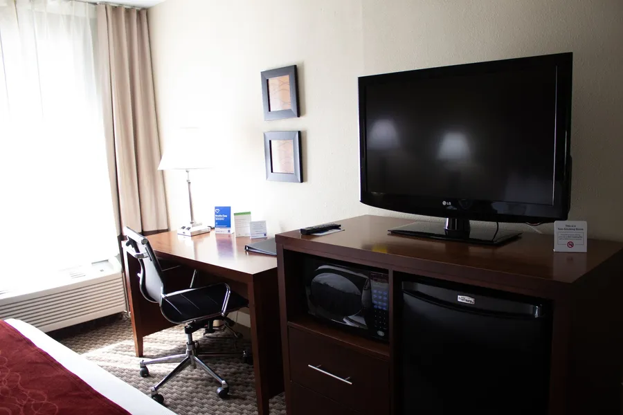Clarion Pointe Durham Research Triangle Park hotel detail image 6