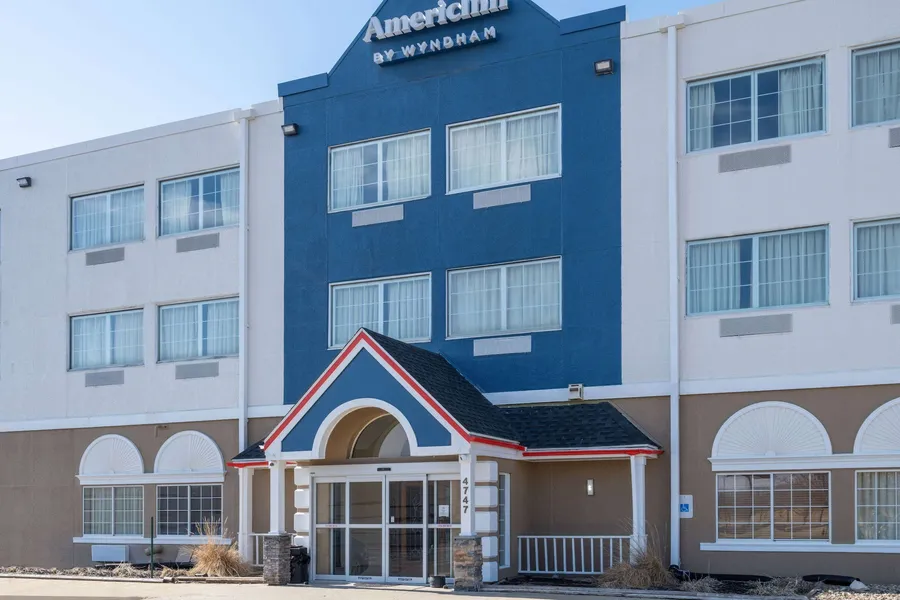 AmericInn by Wyndham Cedar Rapids North hotel detail image 6
