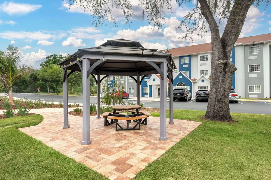 Microtel Inn & Suites by Wyndham Brooksville hotel detail image 2