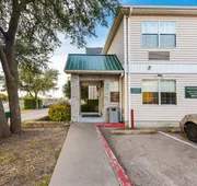HomeTowne Studios By Red Roof Dallas - North Addison/ Tollway hotel detail image 4