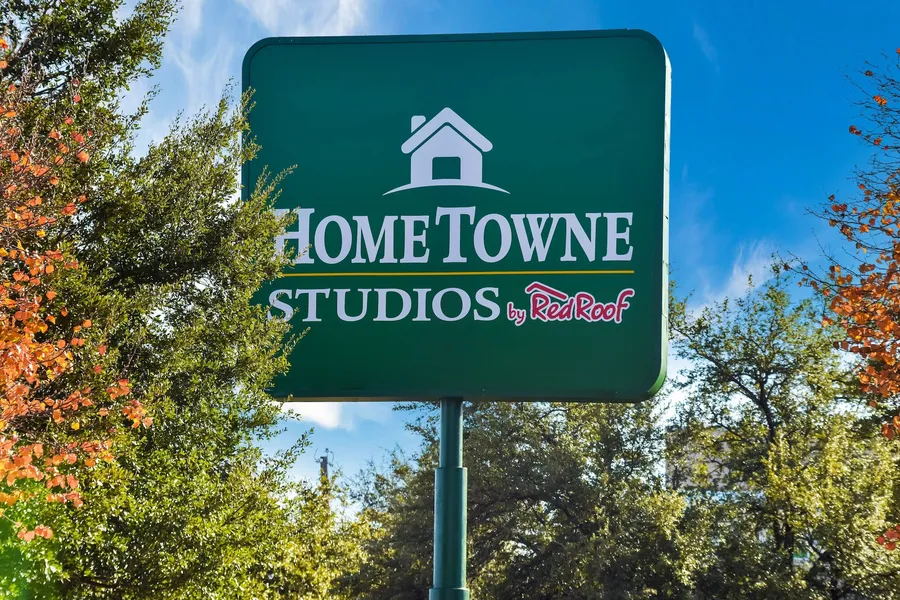 HomeTowne Studios By Red Roof Dallas - North Addison/ Tollway hotel detail image 6