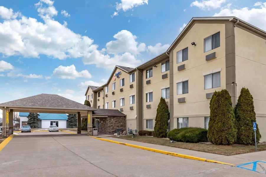 Comfort Inn Shelbyville North hotel detail image 2