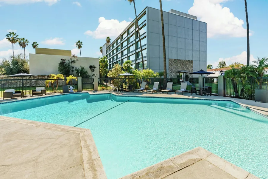 Courtyard by Marriott Los Angeles Woodland Hills hotel detail image 2