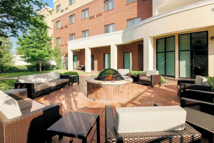 Courtyard by Marriott Dallas Arlington South hotel detail image 2