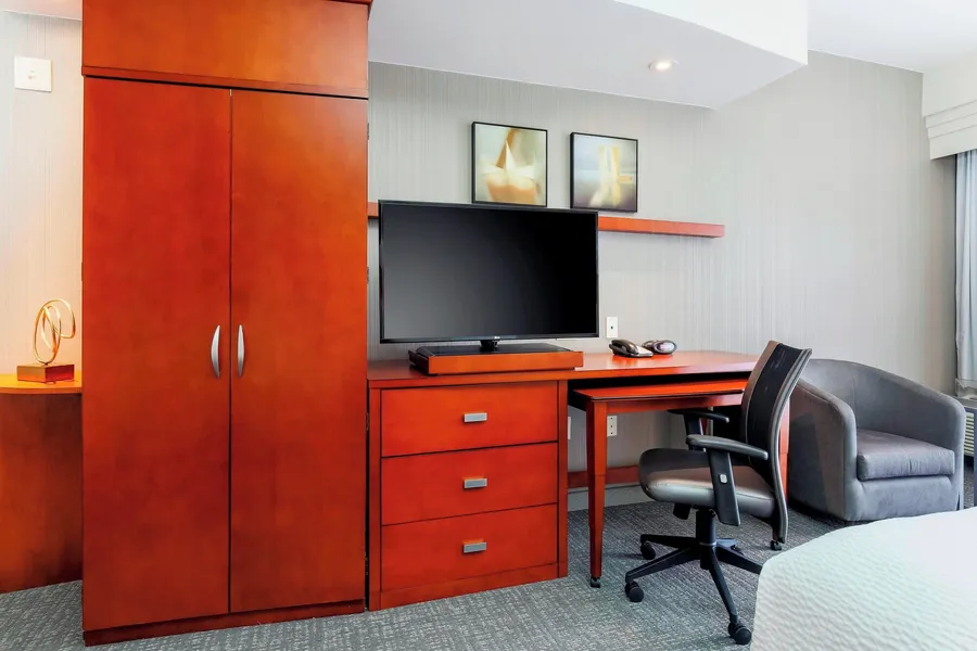 Courtyard by Marriott Dallas Arlington South hotel detail image 6