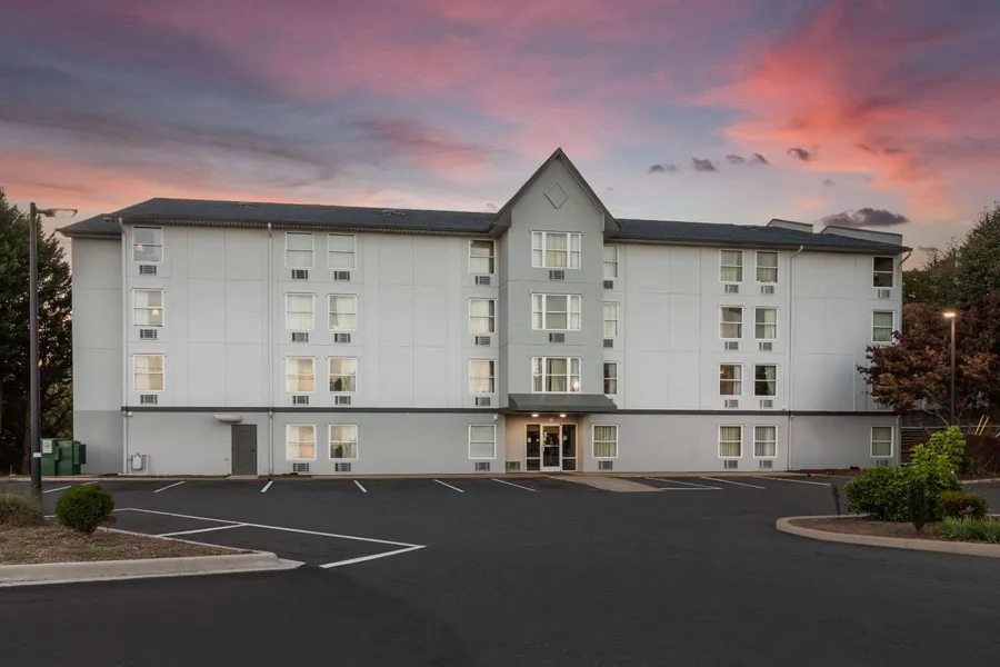 Rodeway Inn & Suites near Outlet Mall - Asheville hotel detail image 2