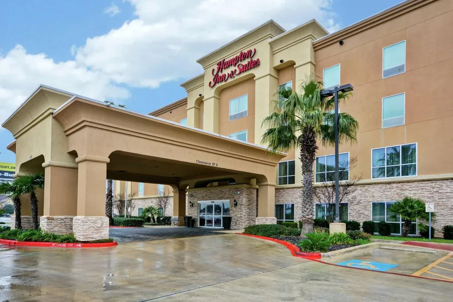 Hampton Inn & Suites San Antonio/Northeast I-35 hotel detail image 2