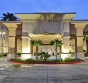 Hampton Inn & Suites San Antonio/Northeast I-35 hotel detail image 3