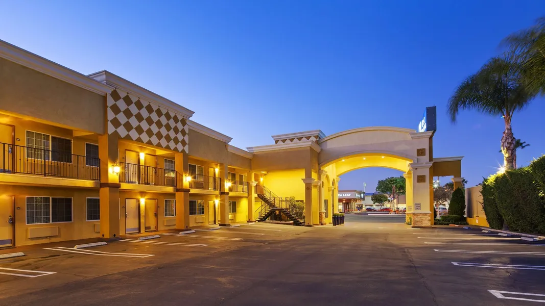 Best Western Woodland Hills Inn hotel detail image 2