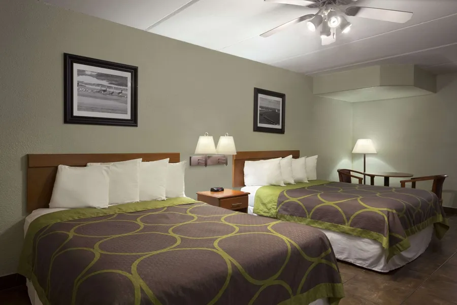 Super 8 by Wyndham South Padre Island hotel detail image 6