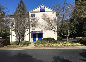 Intown Suites Extended Stay - Atlanta GA- Duluth hotel thumbnail 3