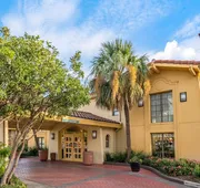 La Quinta Inn by Wyndham San Antonio Market Square hotel detail image 3