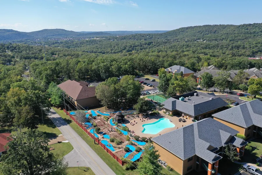 Hilton Vacation Club The Falls Village Branson hotel detail image 2