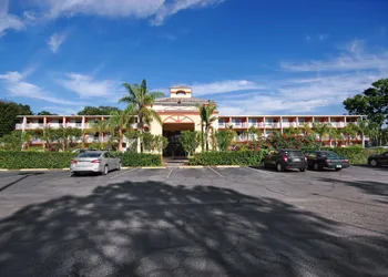 Howard Johnson by Wyndham Tropical Palms Kissimmee hotel thumbnail 2