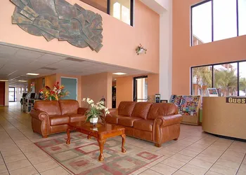 Howard Johnson by Wyndham Tropical Palms Kissimmee hotel thumbnail 8