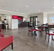 Red Roof Inn PLUS+ Galveston - Beachfront hotel detail image 7