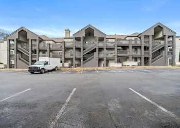 Quality Suites Atlanta Buckhead Village North hotel thumbnail 3