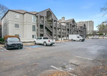 Quality Suites Atlanta Buckhead Village North hotel thumbnail 4