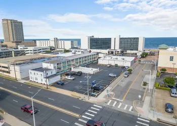 Atlantic Inn hotel thumbnail 3