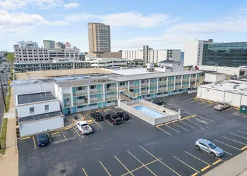 Atlantic Inn hotel thumbnail 5