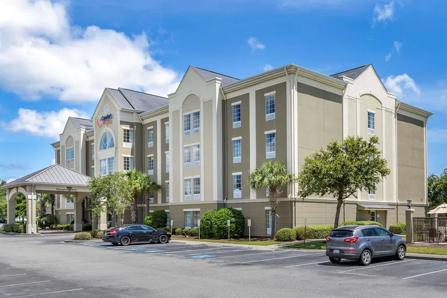 Comfort Suites Myrtle Beach Central hotel detail image 2
