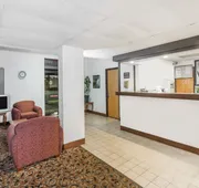 Super 8 by Wyndham Pompano Beach hotel detail image 3