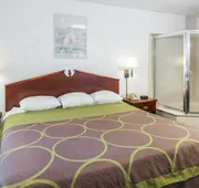 Super 8 by Wyndham Pompano Beach hotel detail image 7