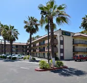 Quality Inn San Diego I-5 Naval Base hotel detail image 4
