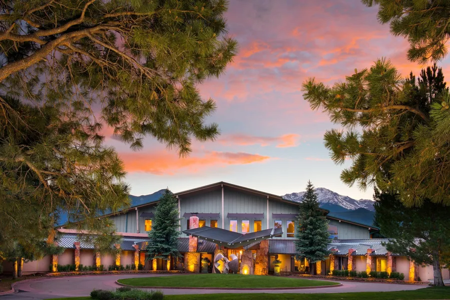 Garden of the Gods Resort and Club hotel detail image 2