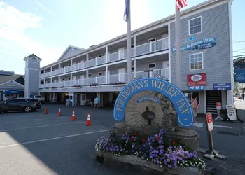 Fishermans Wharf Inn hotel thumbnail 3