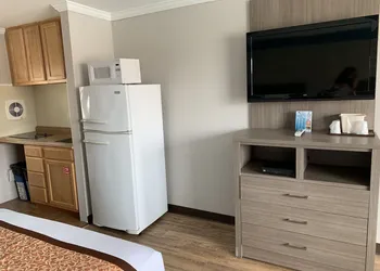 Dolphin Inn hotel thumbnail 7