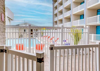 Casablanca Oceanside Inn hotel thumbnail 2