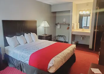 Blackstone Lodge & Suites hotel thumbnail 6