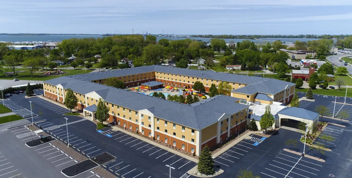 Cedar Point's Express Hotel hotel detail image 6