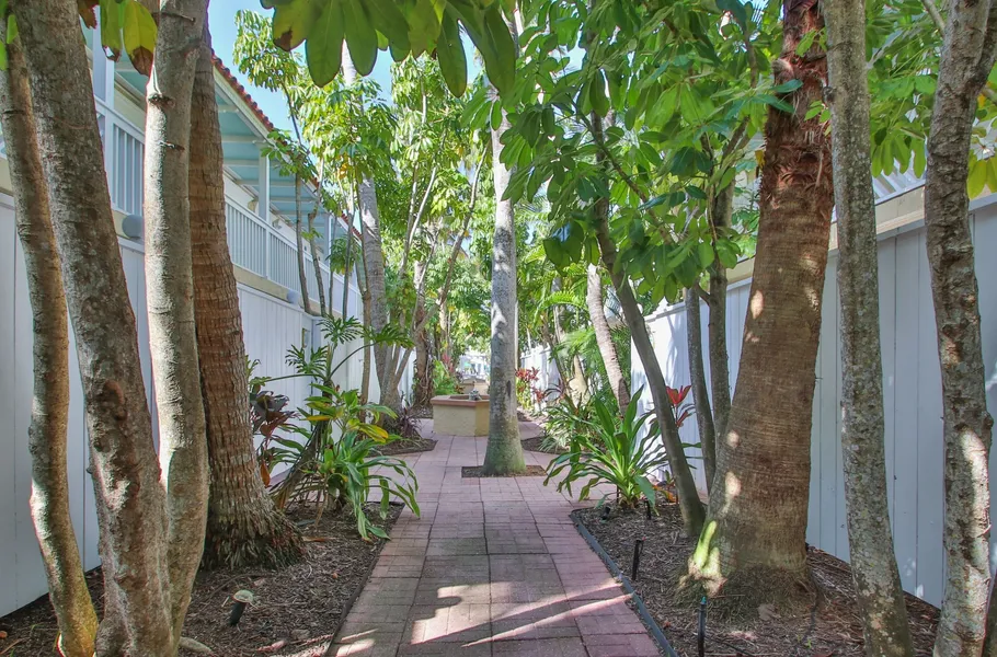Tortuga Inn Beach Resort hotel detail image 2