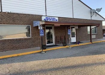 Economy Inn hotel thumbnail 4